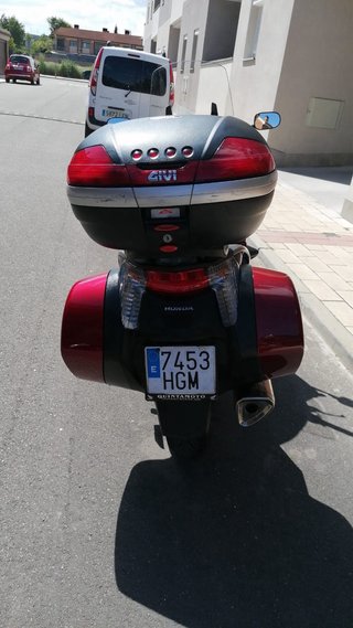 Honda NT 700 V Deauville - Moto Touring