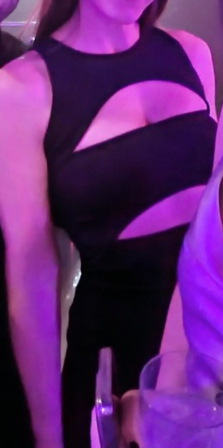Vestido ZARA negro cut out