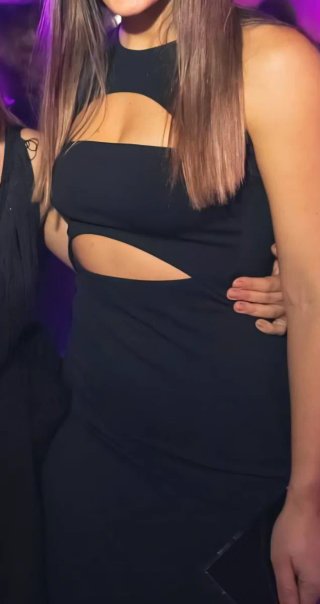 Vestido ZARA negro cut out