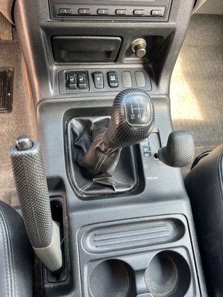 Mitsubishi Montero 2003