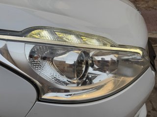 Peugeot 208 5P ALLURE 1.6 VTi 120