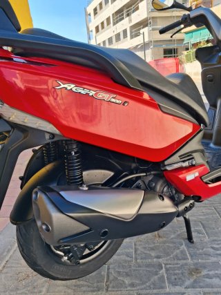Kymco Jager 300cc Maxi Scooter Roja