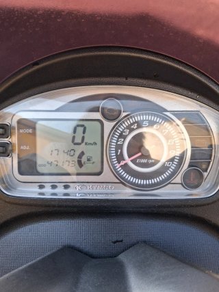 Kymco Jager 300cc Maxi Scooter Roja