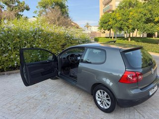 Volkswagen Golf 2004