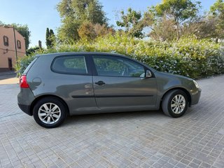Volkswagen Golf 2004