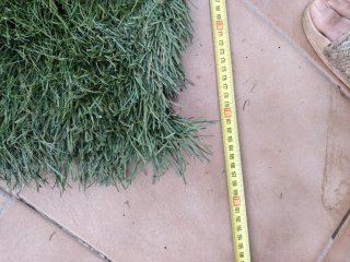 Césped artificial verde