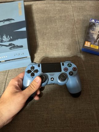 Consola PS4 Edición Especial Uncharted Gris Azul
