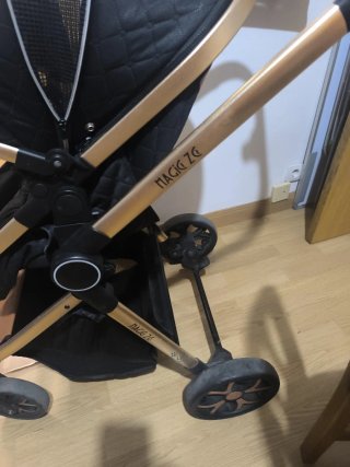 Carrito de bebé plegable con cesta