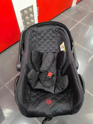 Carrito de bebé plegable con cesta