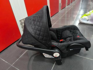 Carrito de bebé plegable con cesta
