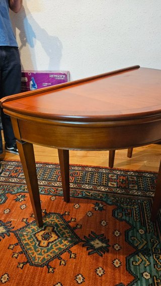 Mesa de comedor de madera adaptable