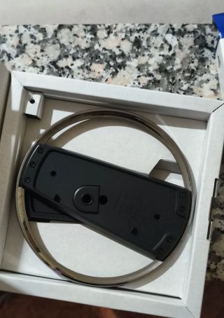 Soporte vertical original Sony para PS5 y PS5 Pro.