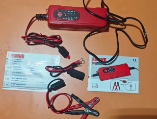 Cargador Mantenimiento Batería Moto 12V