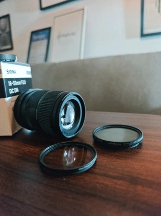Sigma 18-50mm f/2.8 DC DN — Montura L