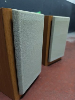 Altavoces Kenwood Marrones y Beige