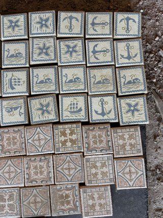 Lote de 72 azulejos antiguos náuticos y florales