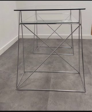 Mesa cristal y metal diseño moderno