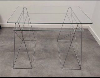 Mesa cristal y metal diseño moderno