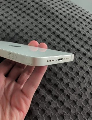 iPhone 13 128GB Blanco batería al 86% vida
