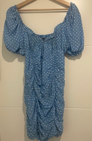Vestido azul de lunares