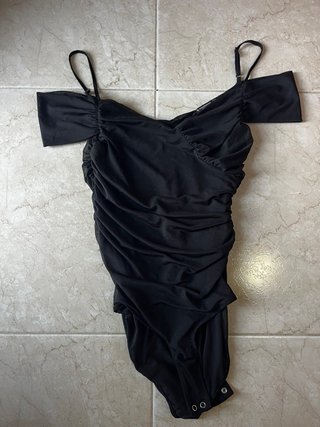 Body negro con transparencias