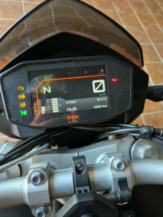 KTM Duke 690