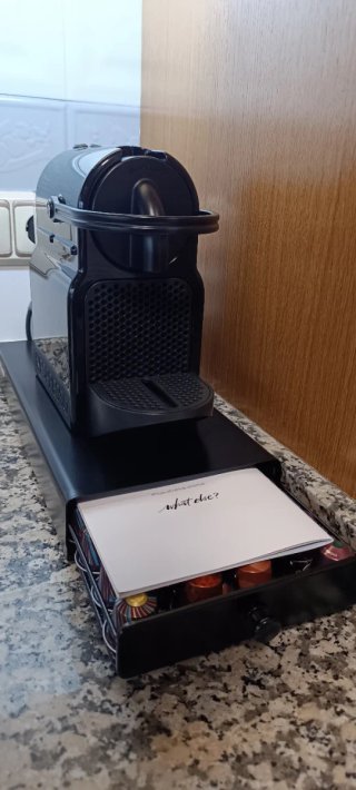Cafetera Nespresso Delonghi