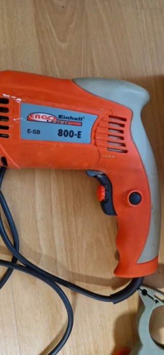 Taladro Einhell 800W con empuñadura auxiliar