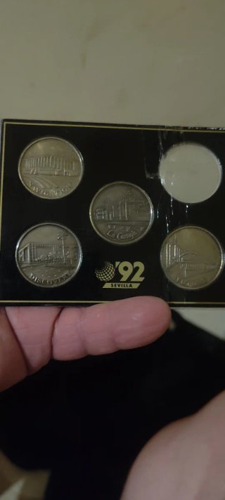 4 Monedas Conmemorativas Sevilla '92 falta una