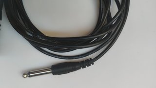 Micrófono dinámico de mano con cable