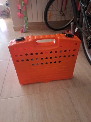 Maletín-mesa de trabajo para niños