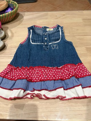Vestido de bebé vaquero con volantes