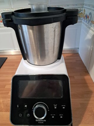 Robot Cocina Taurus Foodie accesorios y vaso