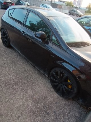 SEAT Leon Cupra R