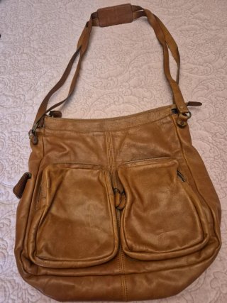 Bolso de piel buena, artesanal, amplio marrón