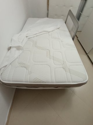 Base tapizada + colchón pikolin+ cabecero polipiel