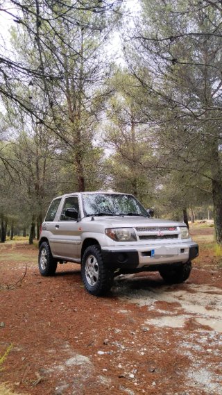 Mitsubishi Montero 2000