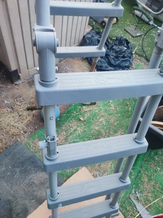 Escalera piscina piezas metal y plástico