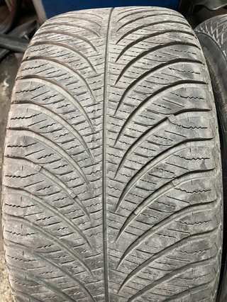 Neumáticos Goodyear Vector 4Seasons