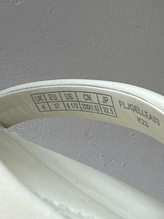 Sandalias con tacón Guess Gelectra ‘Ivory’