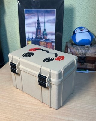 Caja maletín Top Loader Pokémon Mimikyu(50 cartas)