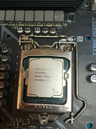 MSI MPG Z490 Gaming Edge WiFi Scheda Madre