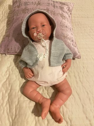 Muñeco Antonio Juan original con ropa y chupete