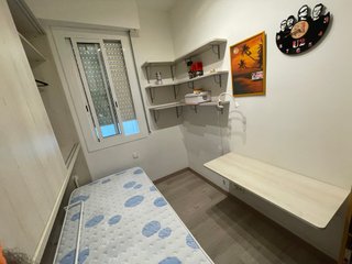 Habitación juvenil: Cama abatible+varios muebles