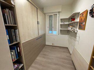 Habitación juvenil: Cama abatible+varios muebles