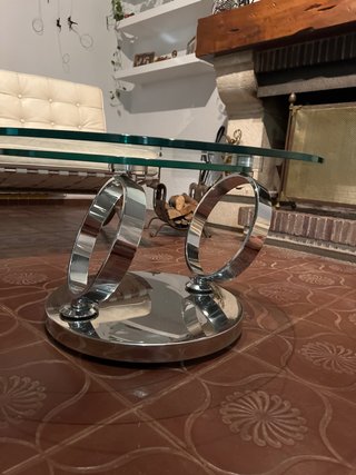 Mesa de centro redonda de cristal y metal