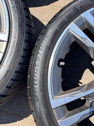 Llantas OEM BMW Serie 1 F44 R18 + neumáticos.