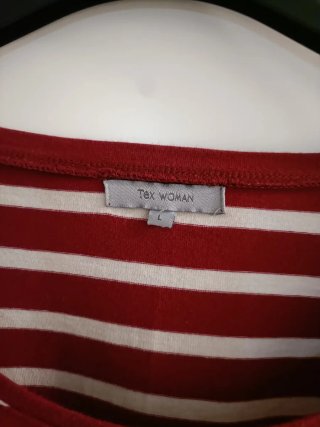 Camiseta rayas roja y blanca