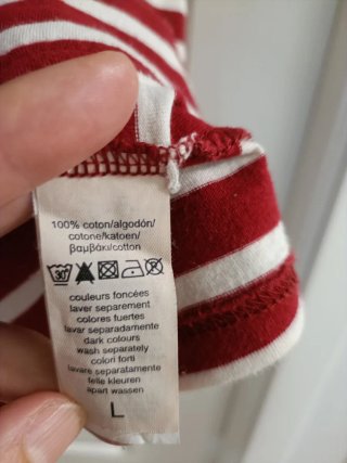 Camiseta rayas roja y blanca