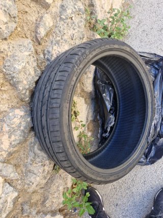 Pareja cubiertas 225/35 R19 casi nuevas